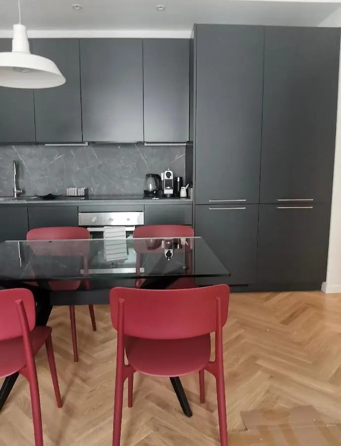 Milano: Incantevole Appartamento In Pieno Centro - Fancy Yellow Apartments Italië
