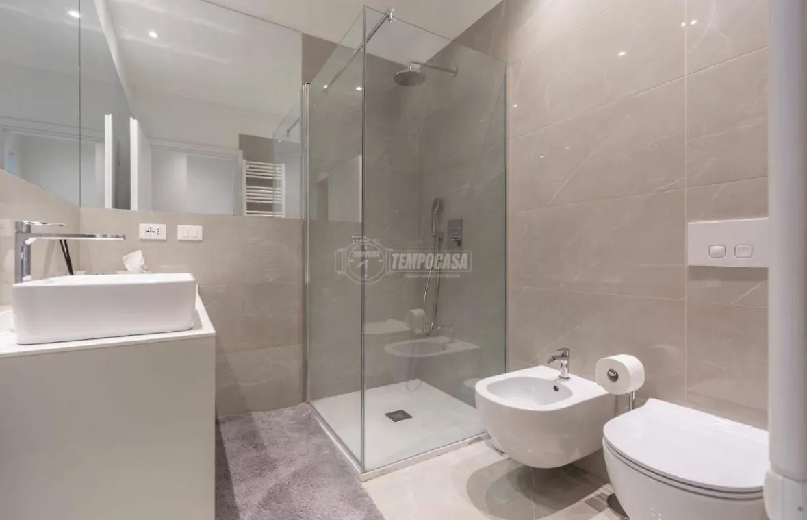 Milano: Incantevole Appartamento In Pieno Centro - Fancy Yellow Apartments 0*, Milan